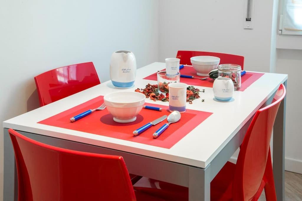 B&B Gocciadoro 26 Nuovo, Climatizzato, Zona Ospedale, Posto Auto Trento Luaran gambar