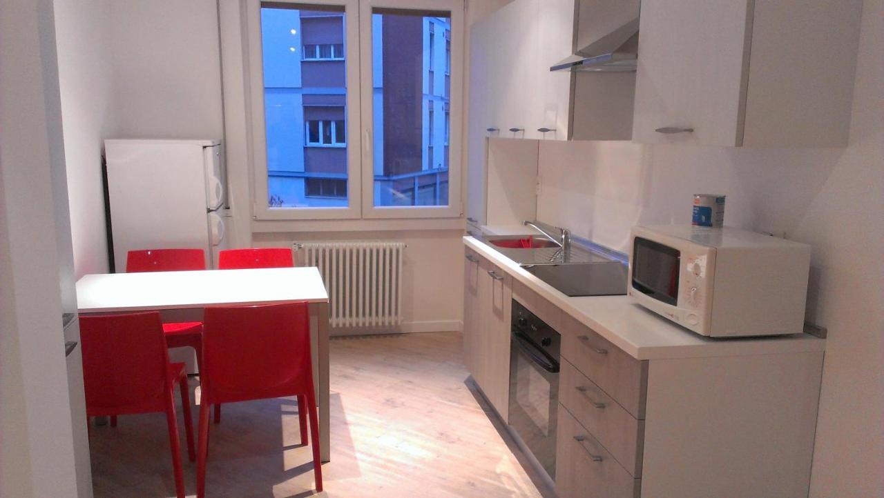 B&B Gocciadoro 26 Nuovo, Climatizzato, Zona Ospedale, Posto Auto Trento Luaran gambar