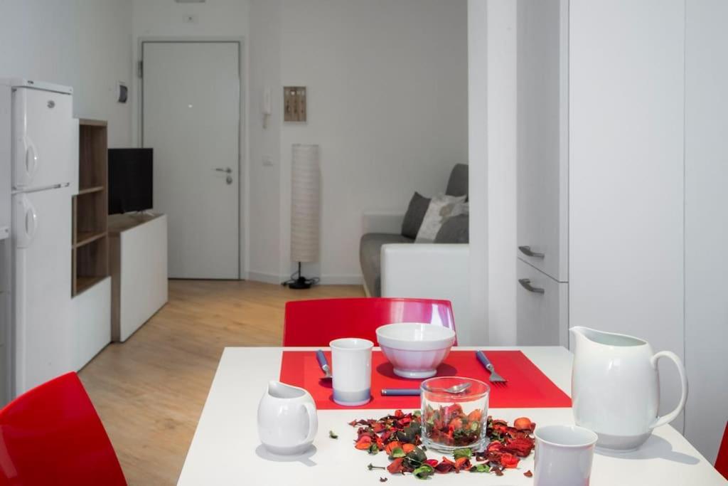 B&B Gocciadoro 26 Nuovo, Climatizzato, Zona Ospedale, Posto Auto Trento Luaran gambar